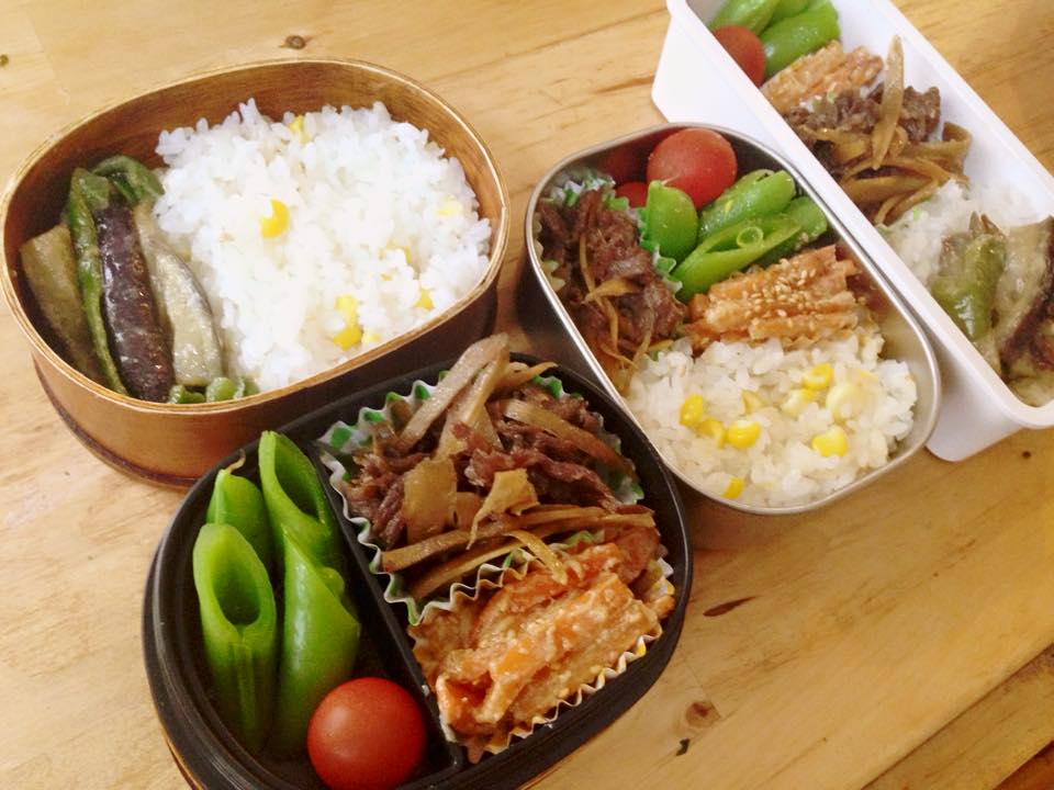 お弁当はポータブルな食卓。日常の風景です